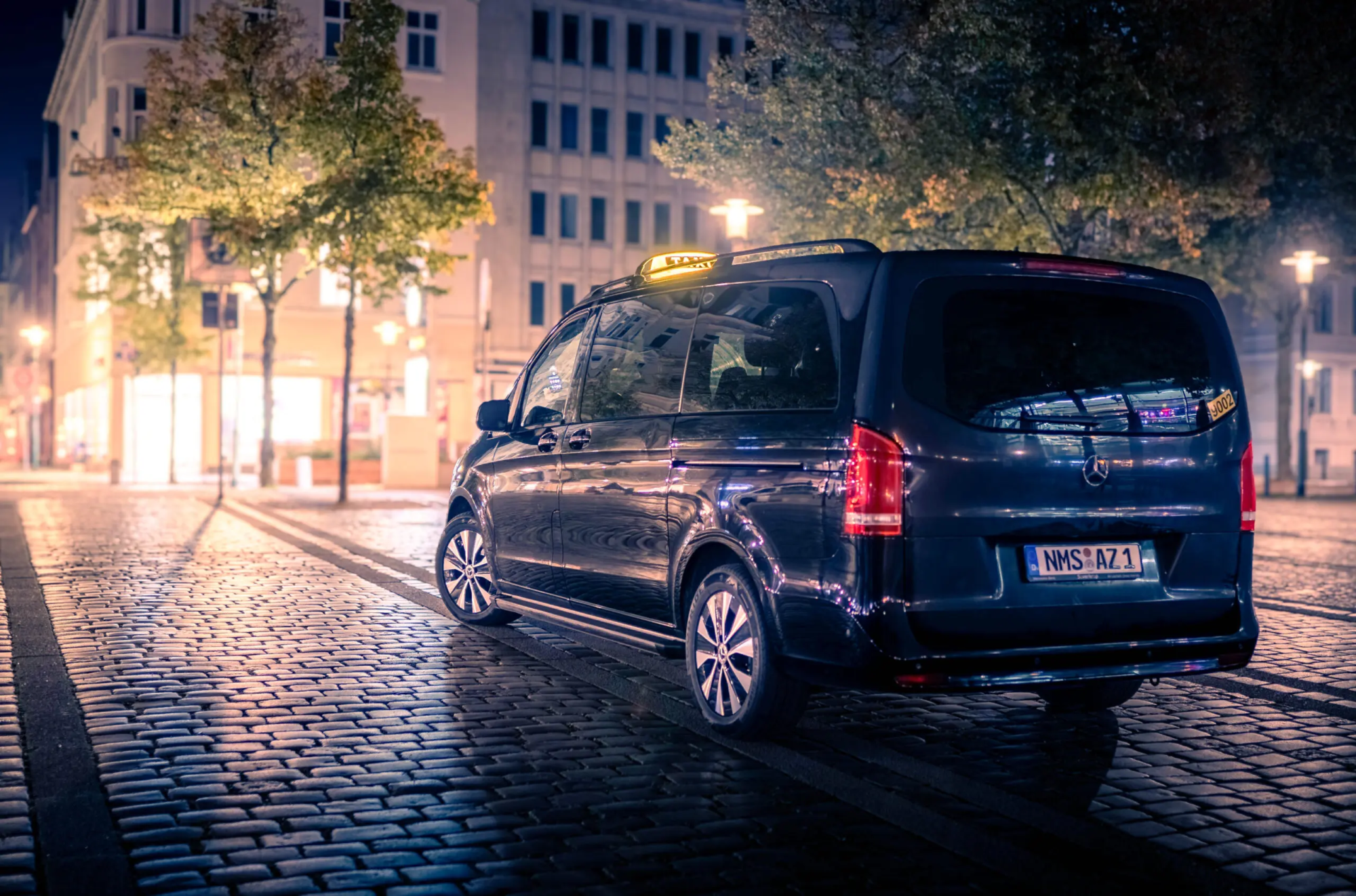 Flughafentransfer ab Neum&uuml;nster mit Caspia Taxi